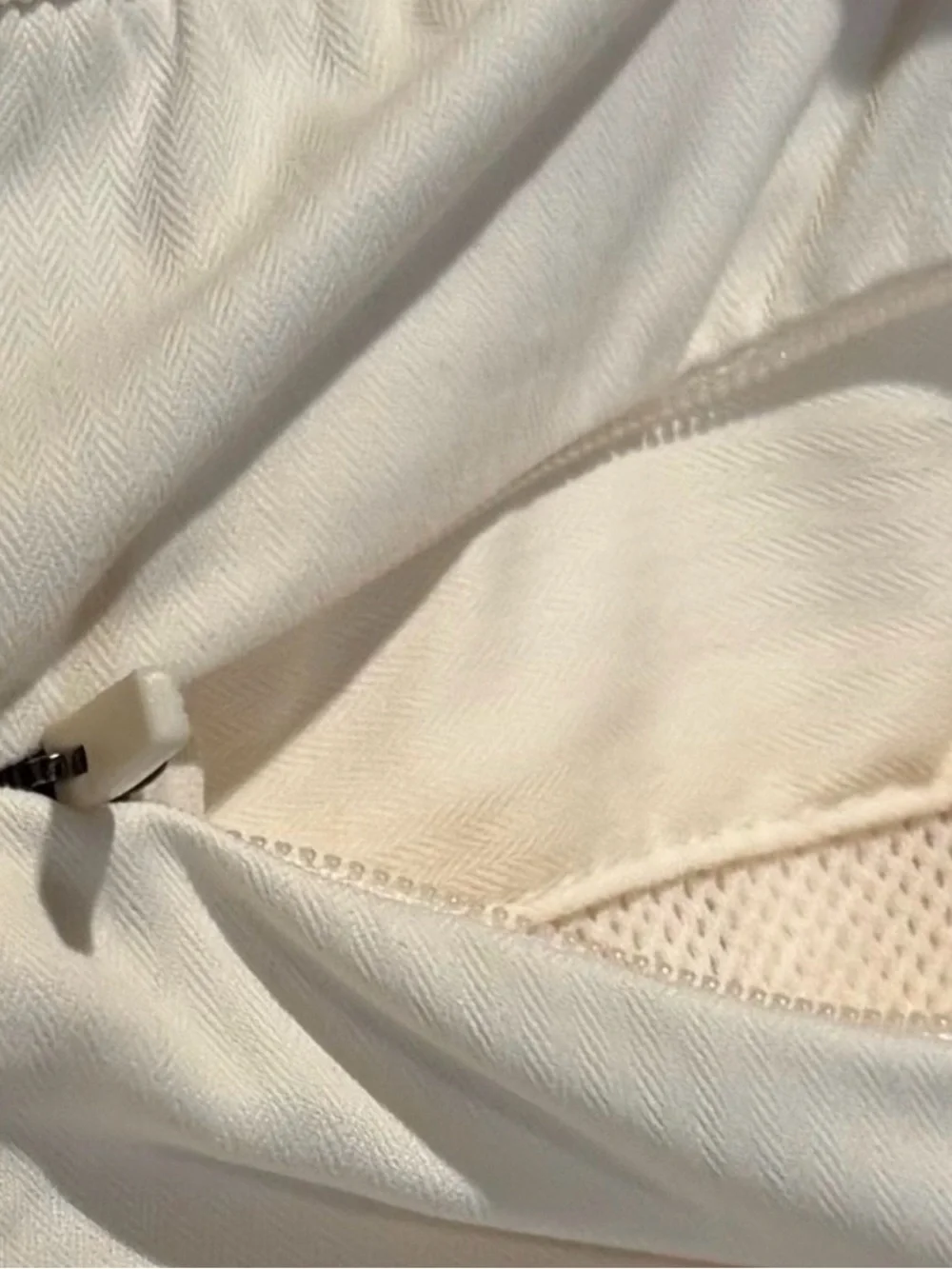 The North Face Women’s Aphrodite Shorts Size 2X White Dune New